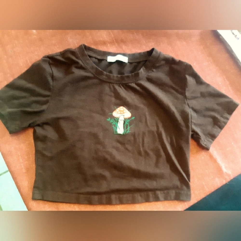 Juniors Mushroom Crop Top
